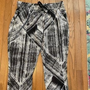 Lululemon Namaskar Pant Woman’s Size:10